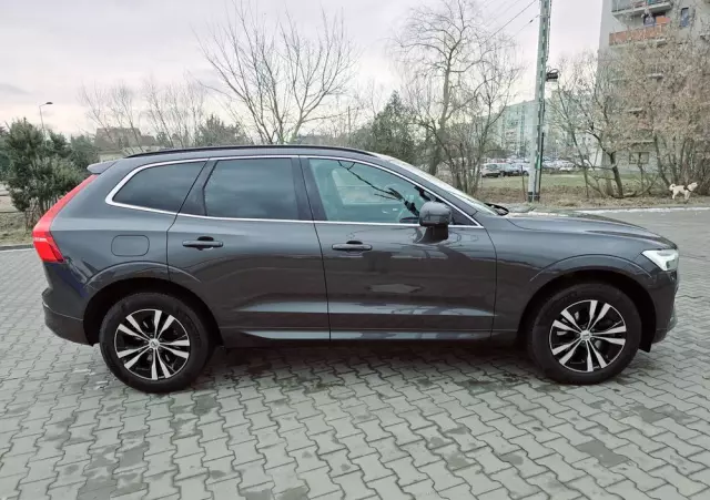 VOLVO XC 60 B4 D Momentum Pro
