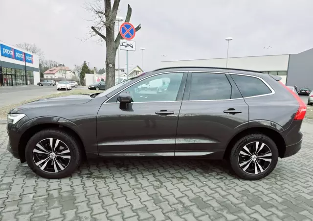 VOLVO XC 60 B4 D Momentum Pro