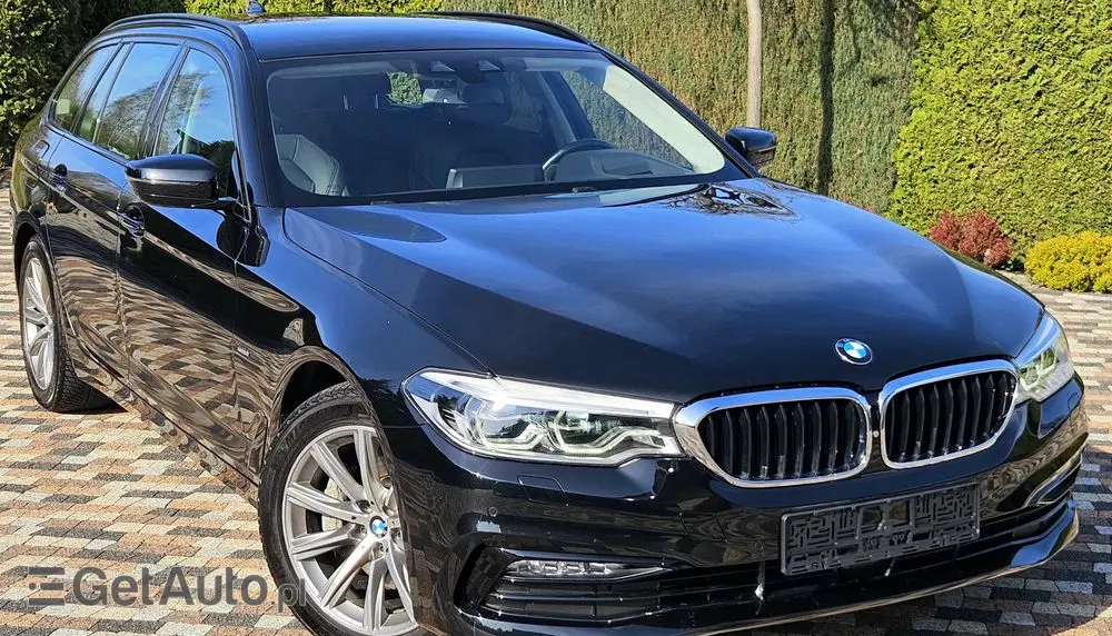 BMW Seria 5 530d xDrive Sport Line sport