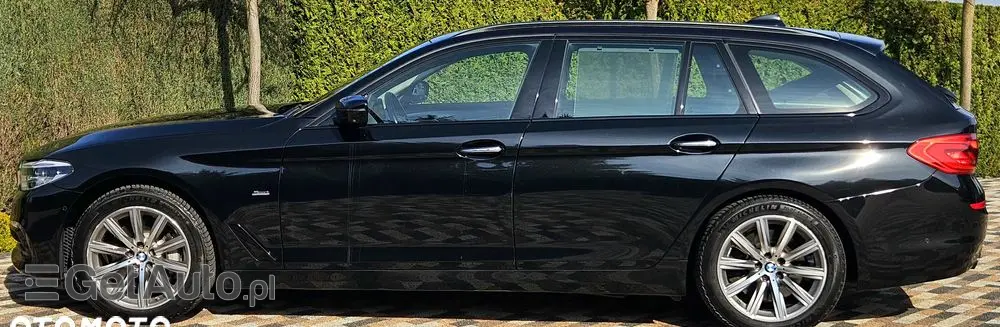 BMW Seria 5 530d xDrive Sport Line sport