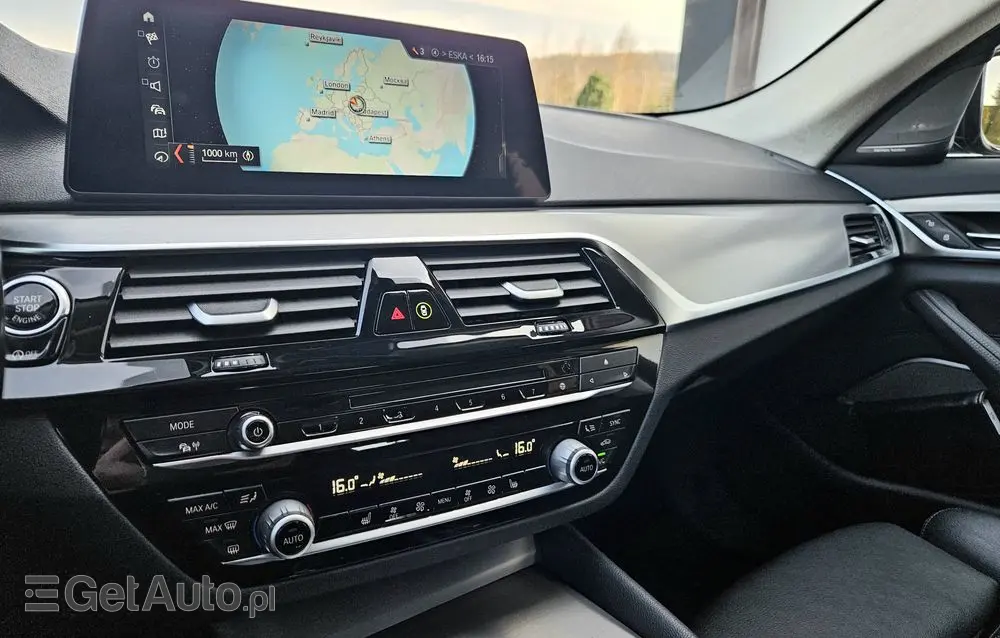 BMW Seria 5 530d xDrive Sport Line sport