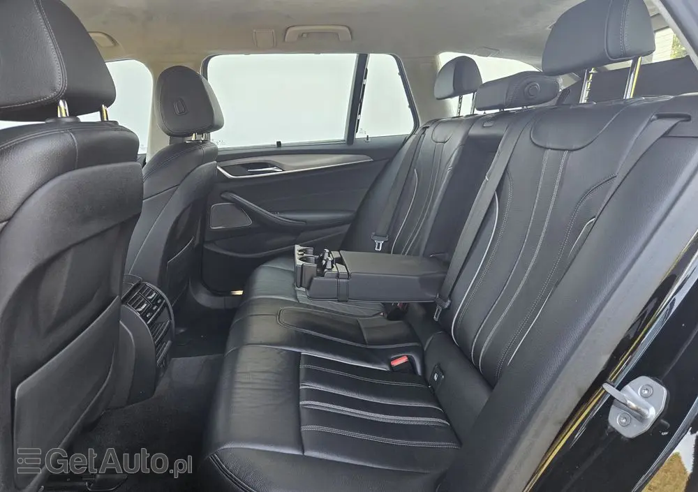 BMW Seria 5 530d xDrive Sport Line sport