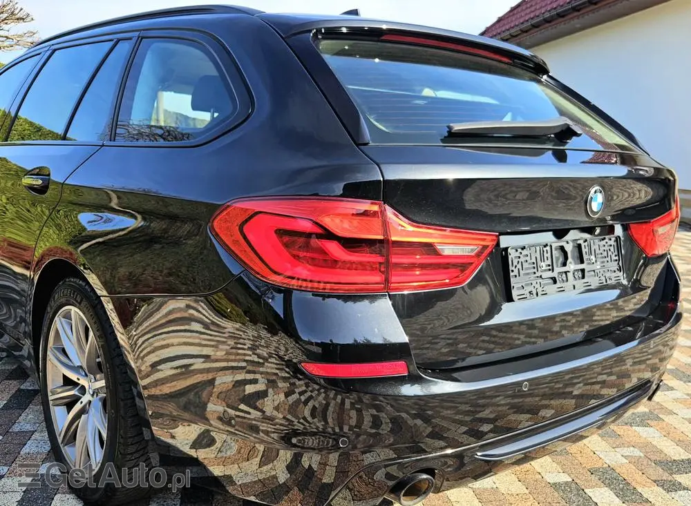BMW Seria 5 530d xDrive Sport Line sport
