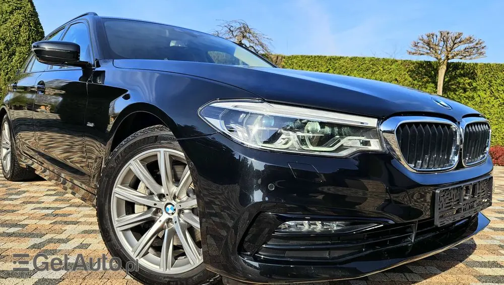 BMW Seria 5 530d xDrive Sport Line sport