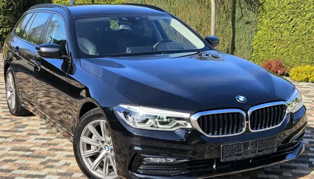 BMW Seria 5 530d xDrive Sport Line sport