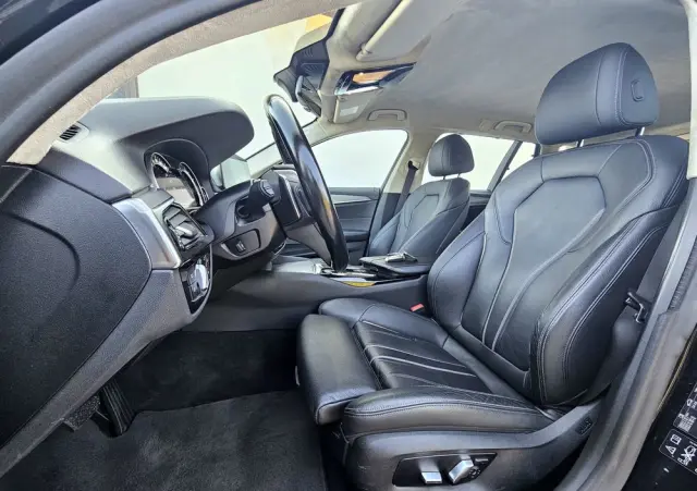 BMW Seria 5 530d xDrive Sport Line sport