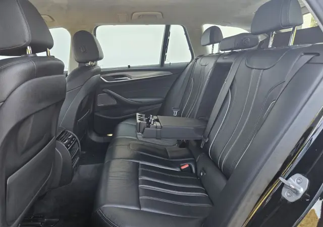 BMW Seria 5 530d xDrive Sport Line sport