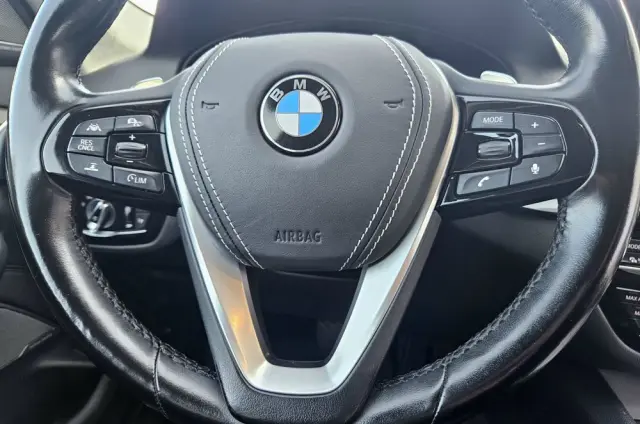 BMW Seria 5 530d xDrive Sport Line sport