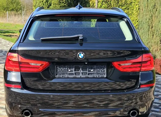BMW Seria 5 530d xDrive Sport Line sport