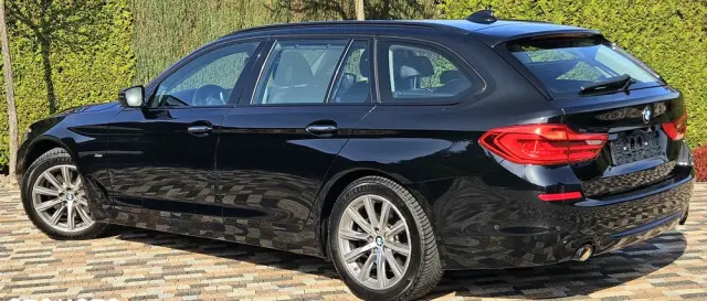 BMW Seria 5 530d xDrive Sport Line sport