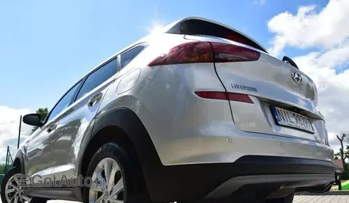 HYUNDAI Tucson 