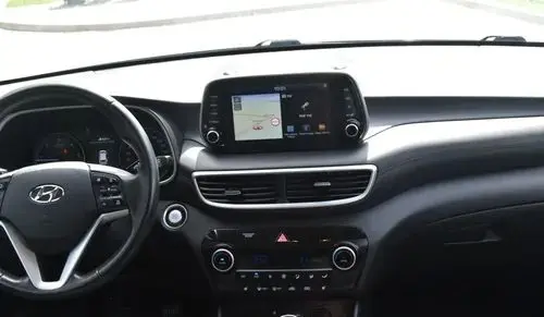 HYUNDAI Tucson 