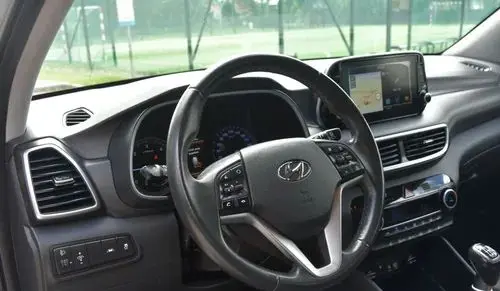 HYUNDAI Tucson 