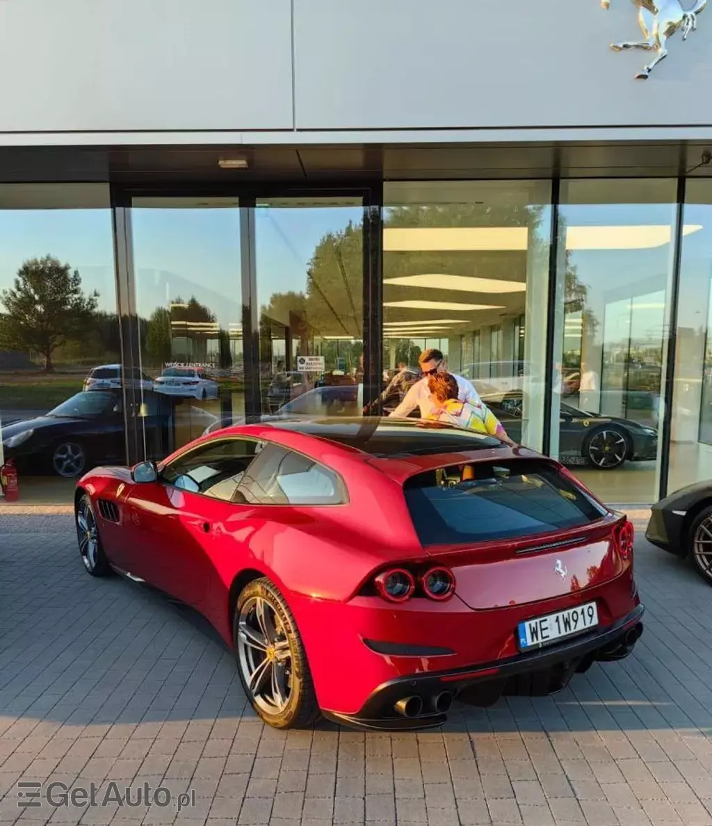 FERRARI Gtc4 