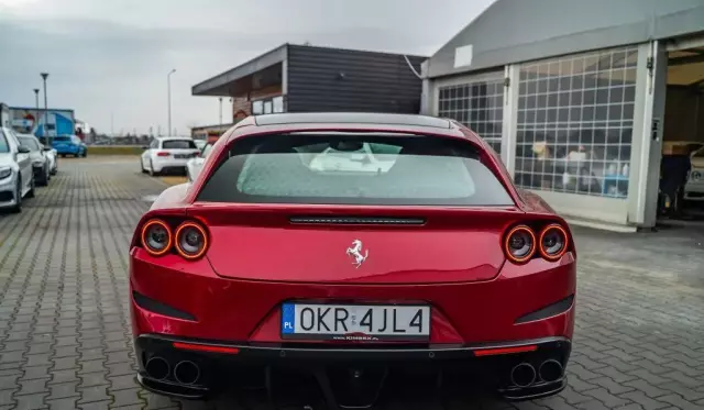 FERRARI Gtc4 