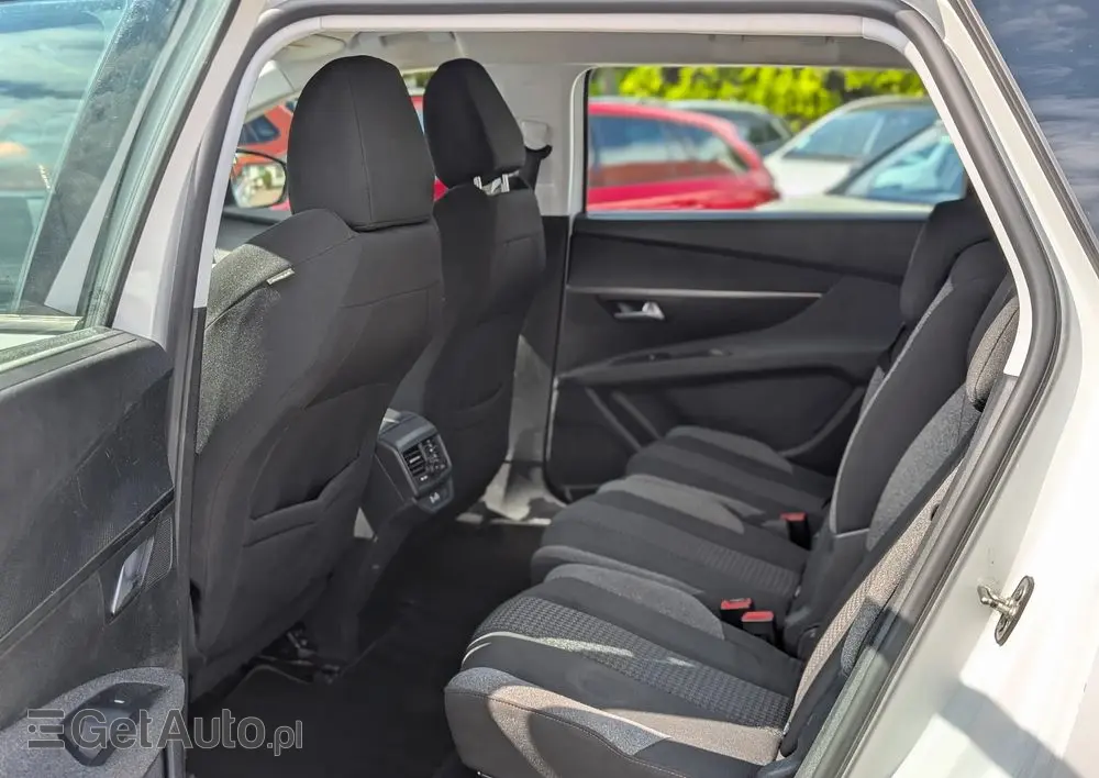 PEUGEOT 5008 1.2 PureTech Active Pack S&S