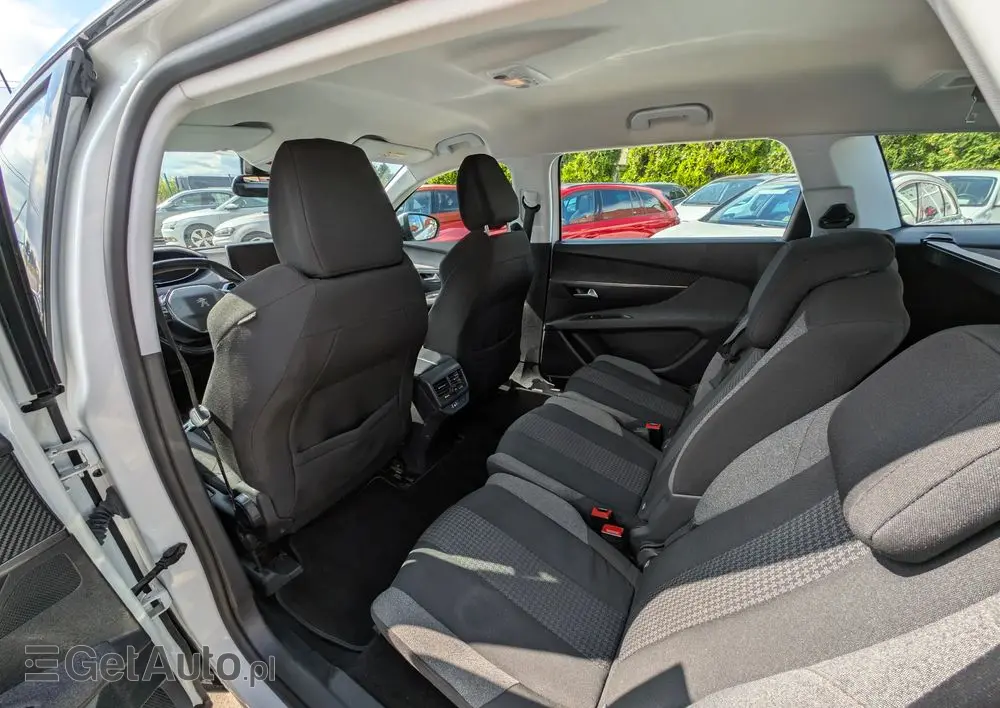 PEUGEOT 5008 1.2 PureTech Active Pack S&S