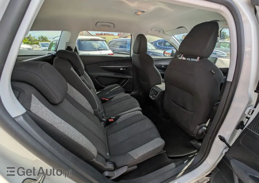 PEUGEOT 5008 1.2 PureTech Active Pack S&S