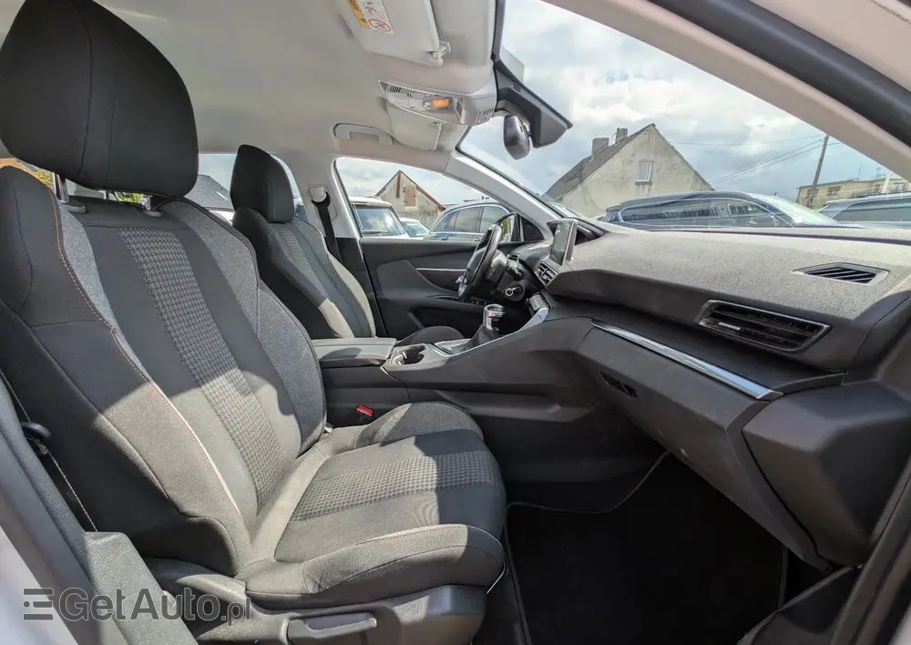 PEUGEOT 5008 1.2 PureTech Active Pack S&S