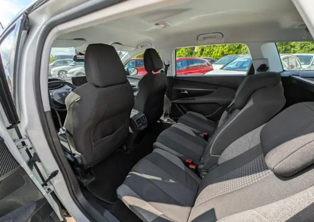 PEUGEOT 5008 1.2 PureTech Active Pack S&S