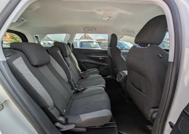 PEUGEOT 5008 1.2 PureTech Active Pack S&S