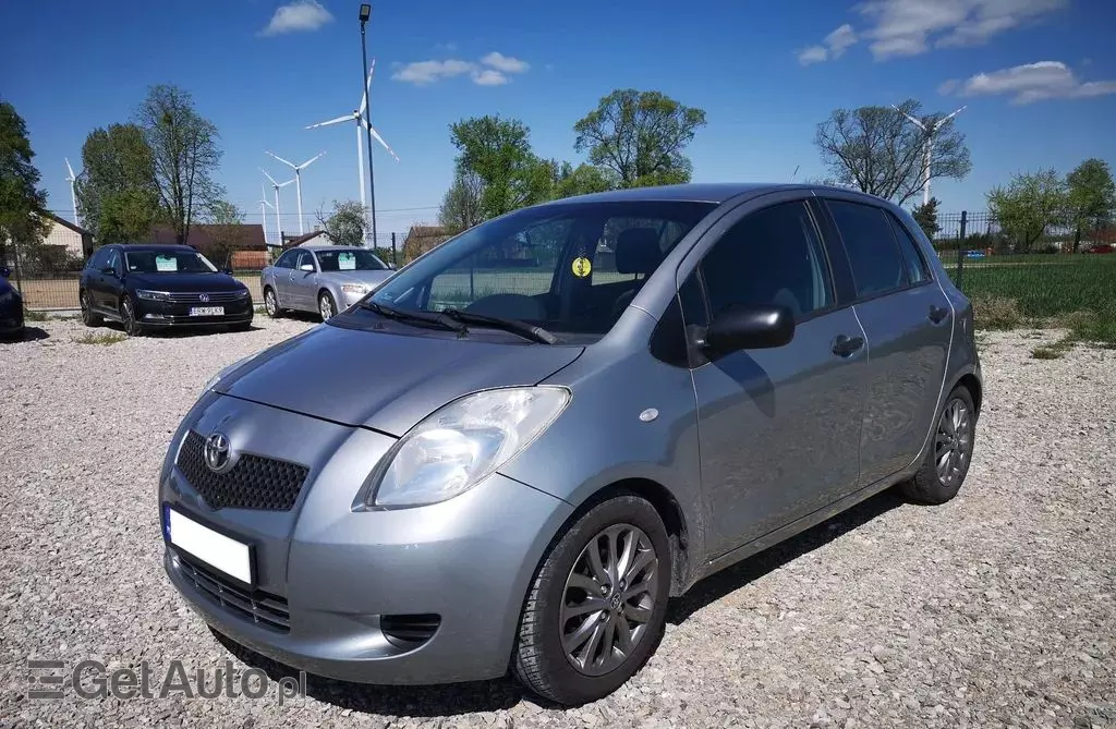 TOYOTA Yaris 