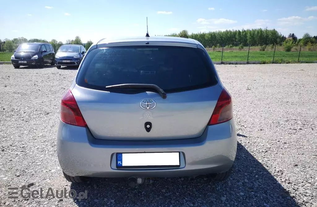 TOYOTA Yaris 