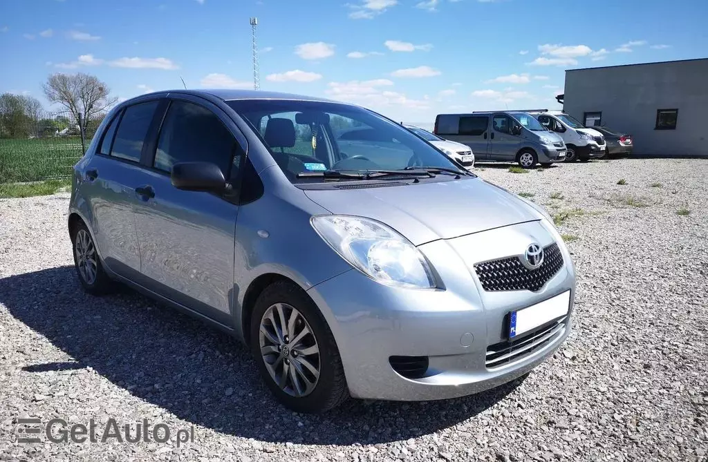 TOYOTA Yaris 