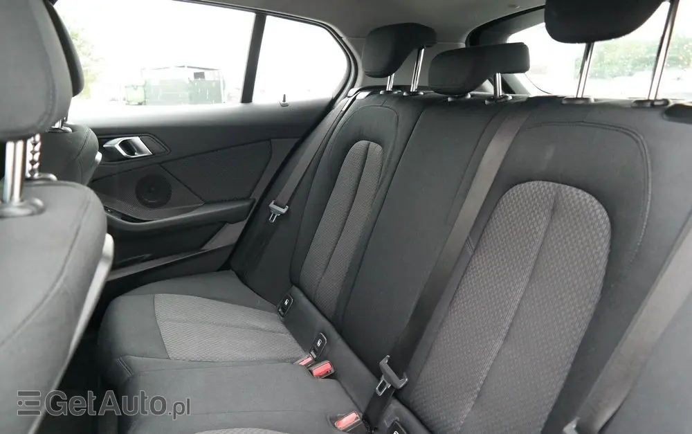 BMW Seria 1 118i Advantage