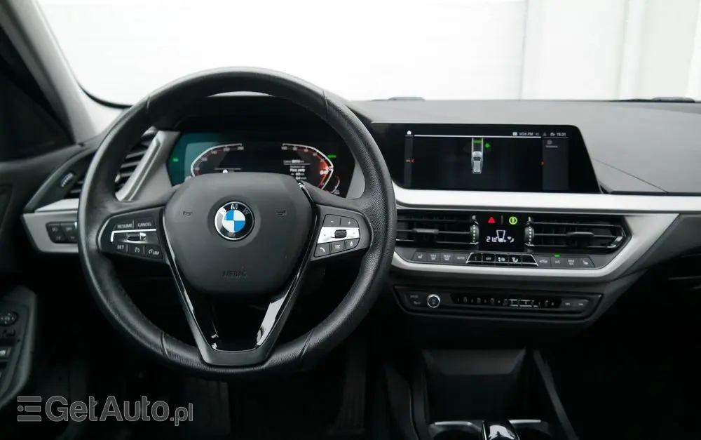 BMW Seria 1 118i Advantage