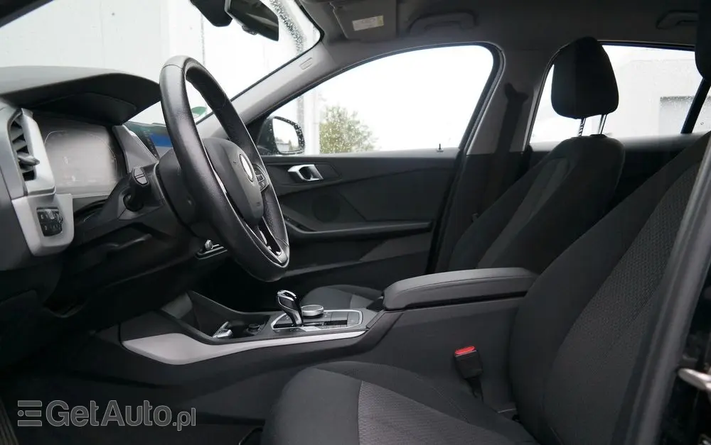 BMW Seria 1 118i Advantage