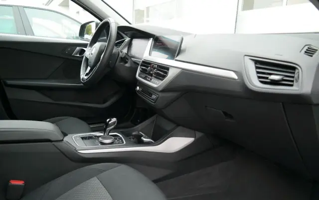 BMW Seria 1 118i Advantage