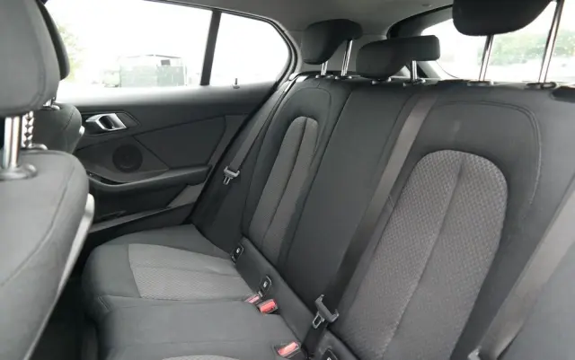 BMW Seria 1 118i Advantage