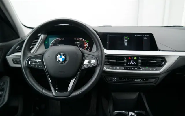 BMW Seria 1 118i Advantage