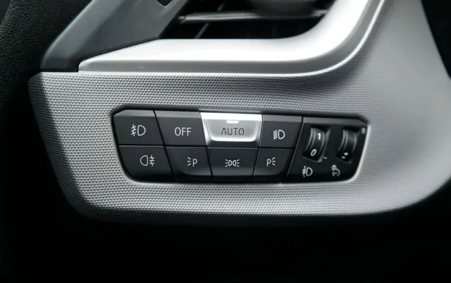 BMW Seria 1 118i Advantage