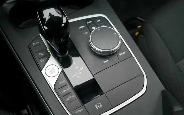 BMW Seria 1 118i Advantage