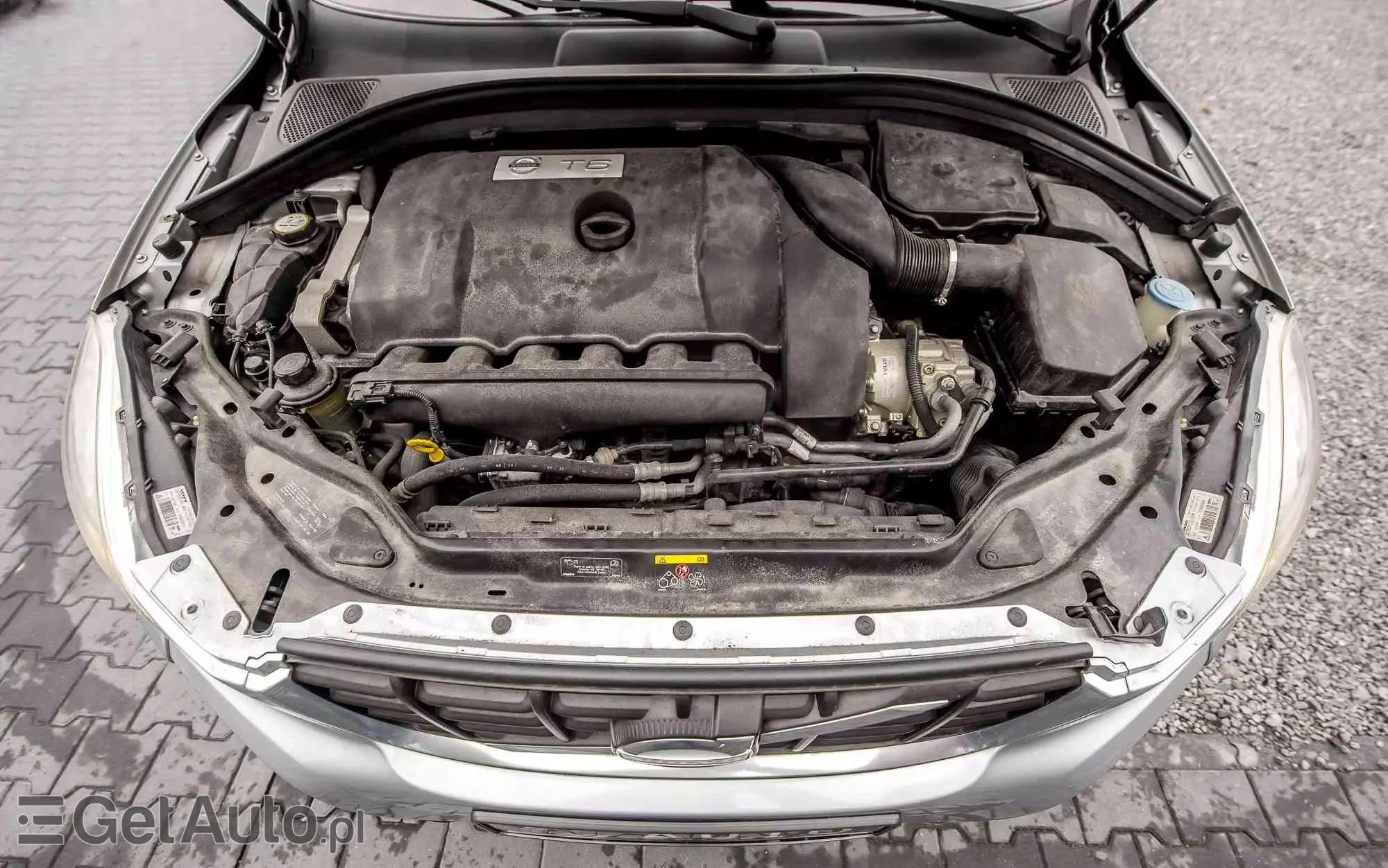 VOLVO XC 60 T6 AWD Momentum