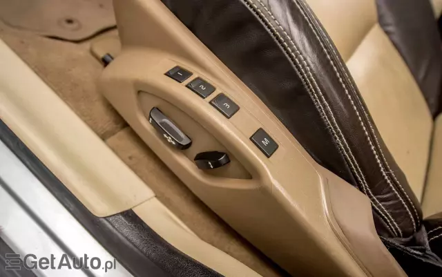 VOLVO XC 60 T6 AWD Momentum