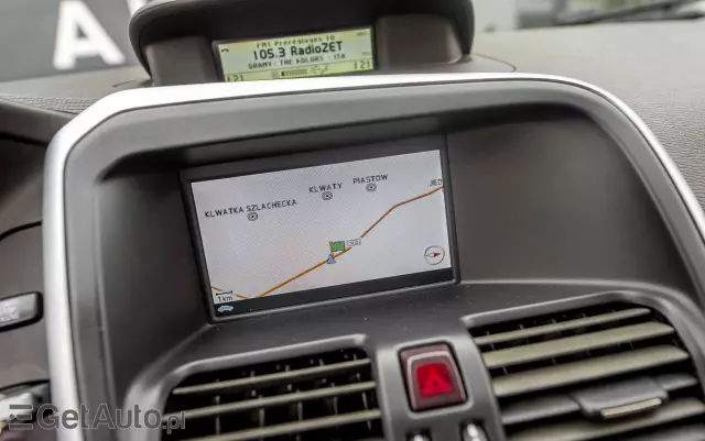 VOLVO XC 60 T6 AWD Momentum