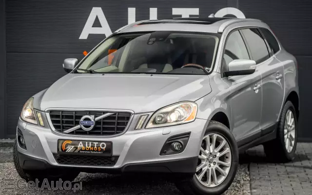 VOLVO XC 60 T6 AWD Momentum