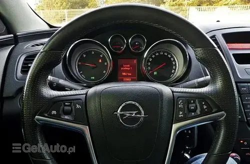 OPEL Insignia 