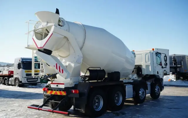 DAF CF 440 / 8x4 / BETONOMIESZARKA SCHWING STETTER / GRUSZKA 9 M3 / AUTOMAT / KAMERA / 