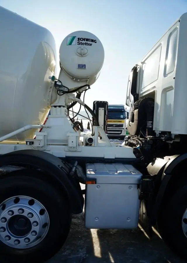 DAF CF 440 / 8x4 / BETONOMIESZARKA SCHWING STETTER / GRUSZKA 9 M3 / AUTOMAT / KAMERA / 