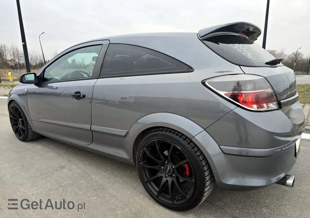 OPEL Astra 2.0 Turbo Sport