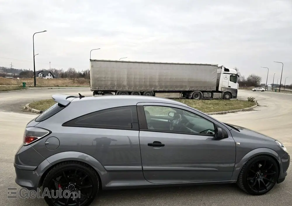 OPEL Astra 2.0 Turbo Sport