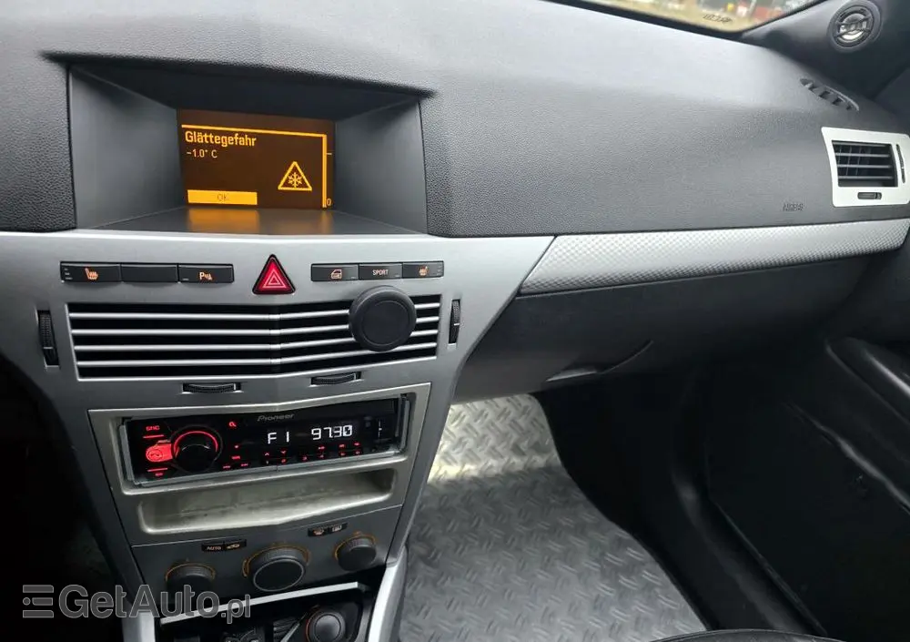 OPEL Astra 2.0 Turbo Sport