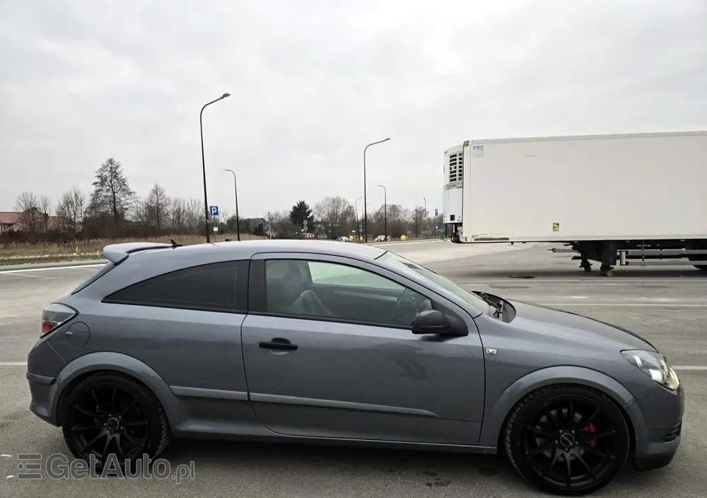 OPEL Astra 2.0 Turbo Sport