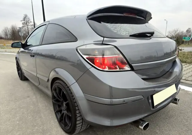 OPEL Astra 2.0 Turbo Sport