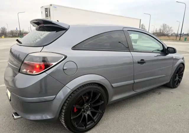 OPEL Astra 2.0 Turbo Sport