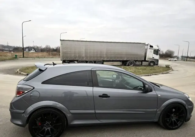 OPEL Astra 2.0 Turbo Sport